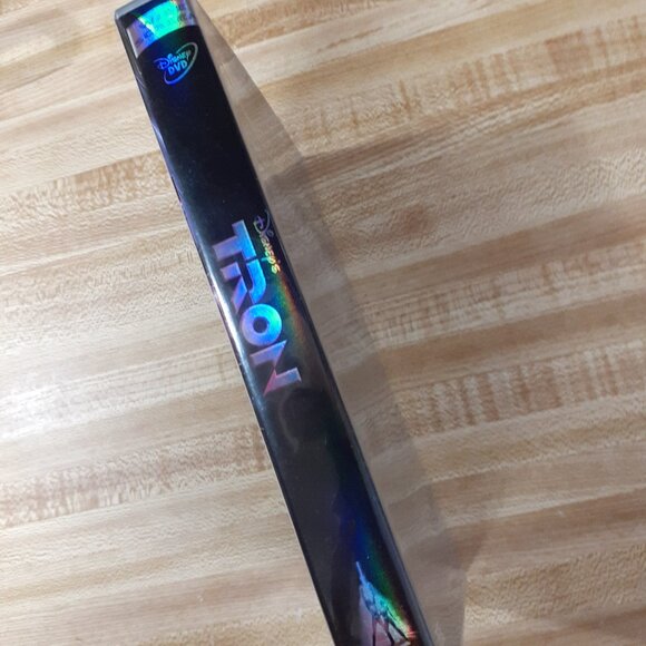 Disney's TRON 1982 DVD 20th Anniversary Collector's Edition Holographic Cover - Picture 3 of 7
